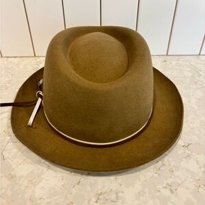 Gigi pip hat 57-s/m